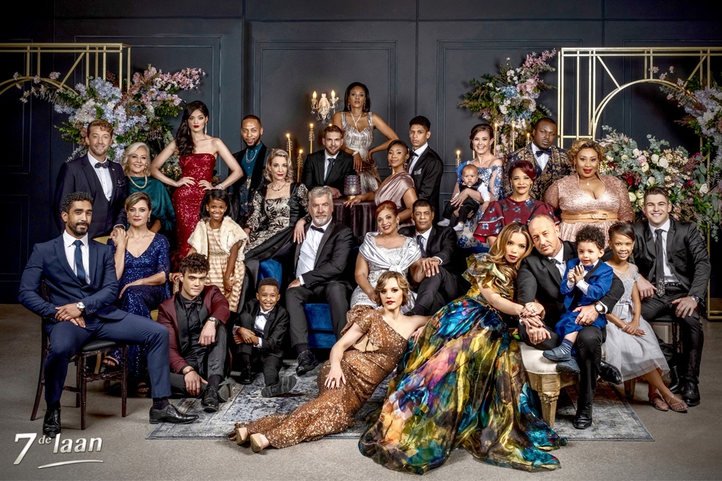 The cast of 7de Laan, which has come to an end.