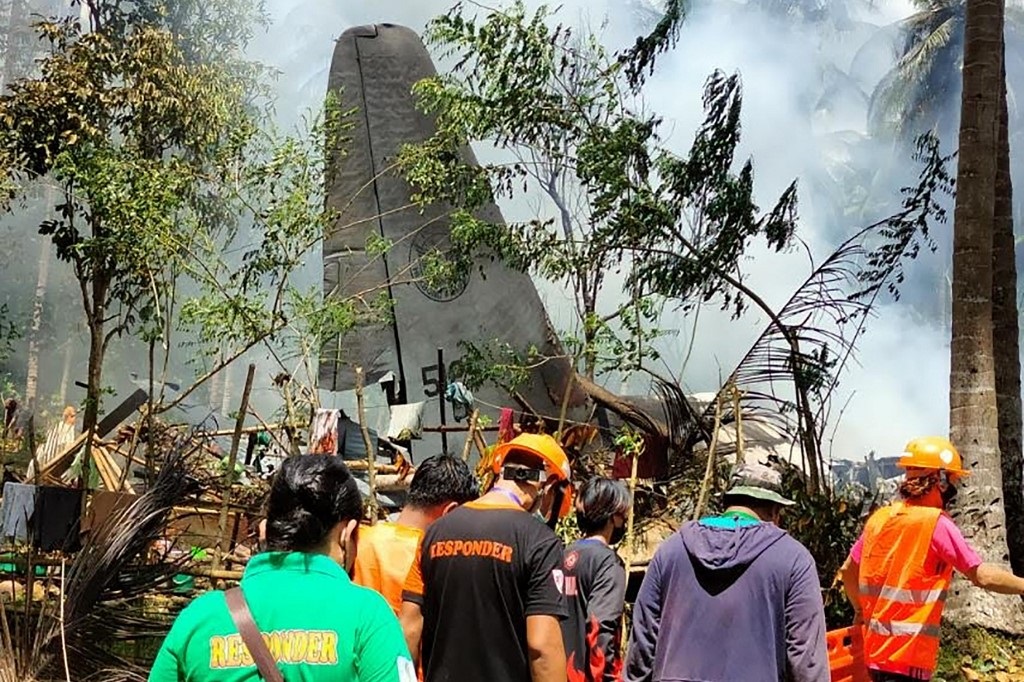 death-toll-in-philippines-military-plane-crash-rises-to-50-news24
