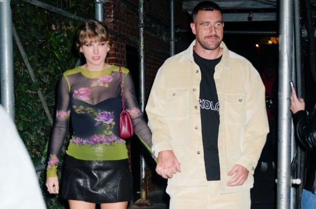Friends and foes are weighing in on singer Taylor Swift and American footballer Travis Kelce's relationship. (PHOTO: Gallo Images/Getty Images)