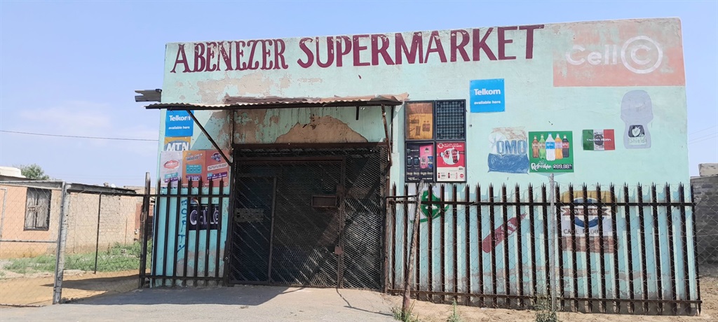 Gatvol Bophelong residents claim the concerned group that closed down foreign shops in the township only thought of their business interests. Photo by Tumelo Mofokeng