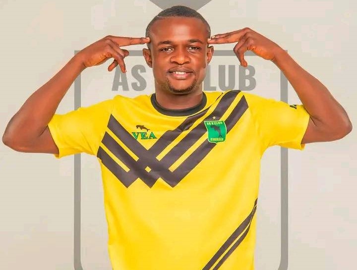 Congolese attacker Elie Mpanzu has been described as the perfect fit for either Kaizer Chiefs or Orlando Pirates. 