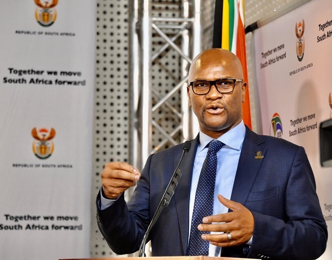 Minister Nathi Mthethwa briefing the public on the DSAC corona relief fund (Photo: GCIS/ Supplied)
