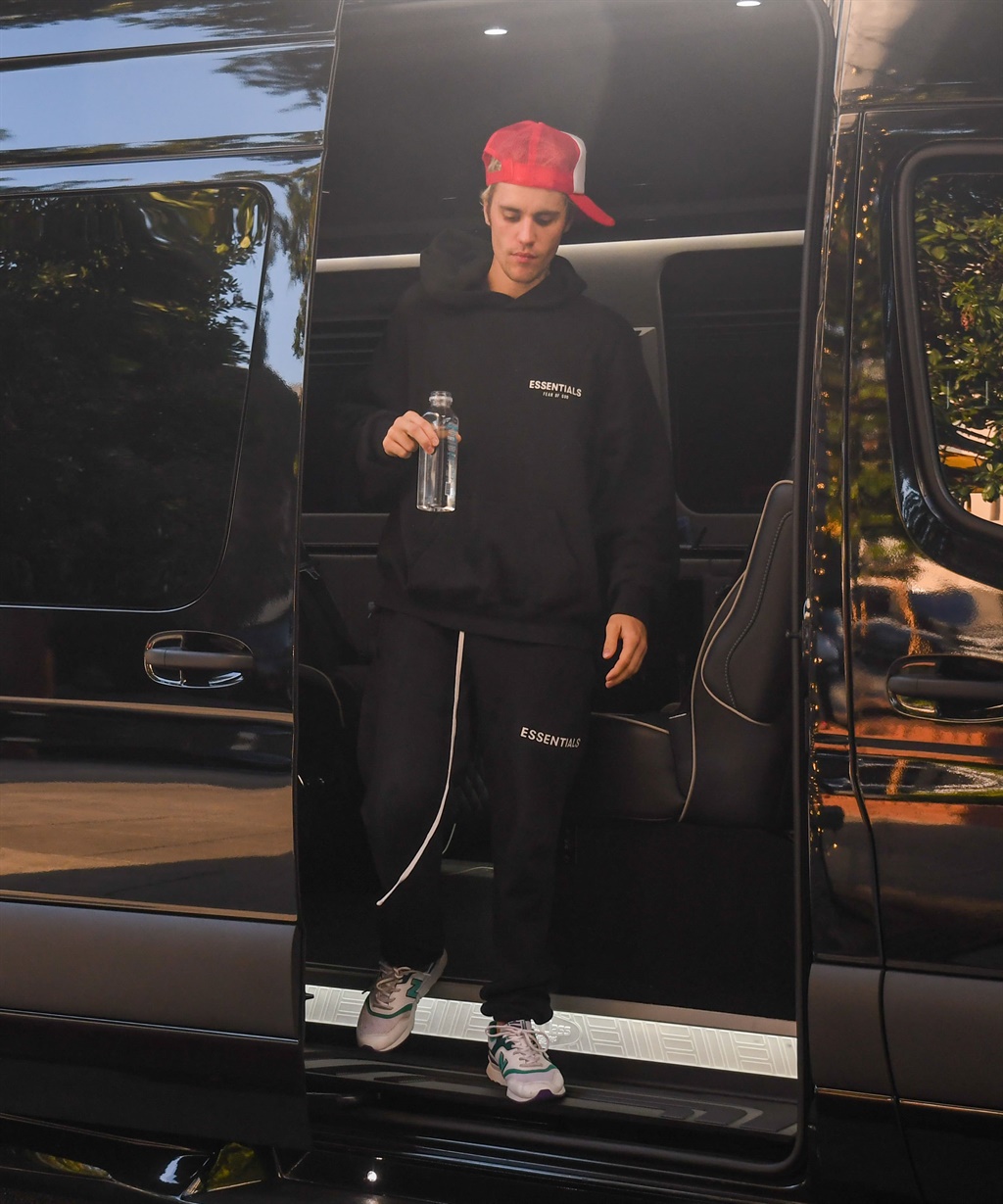 LOS ANGELES, CA - FEBRUARY 18: Justin Bieber is se