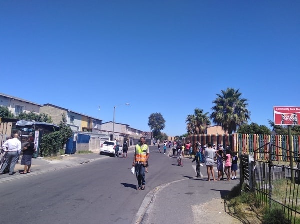 The short distance between Tazne van Wyk's home on the left and the tuckshop she was last seen at on the right (Jenna Etheridge, News24)