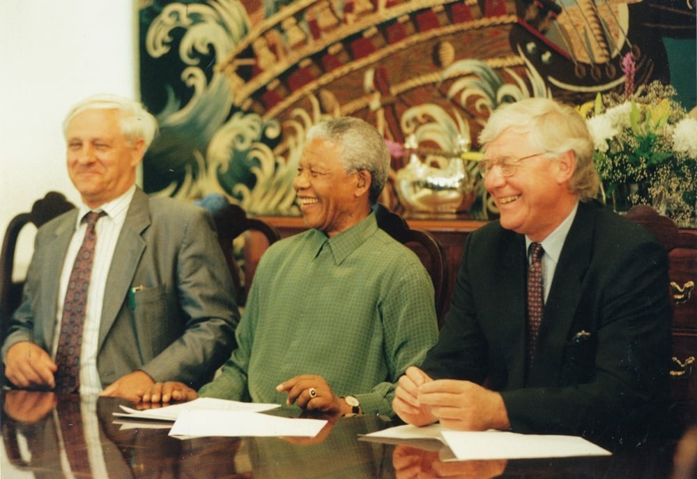 General Constand Viljoen (left), Nelson Mandela and Alex Boraine