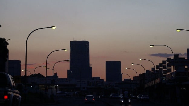Load shedding plunges Johannesburg into darkness (Dudu Zitha, Beeld)
