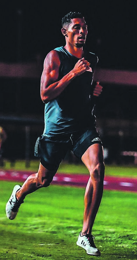Wayde van Niekerk raced at a University of the Free State inter-res competition in Bloemfontein on Monday. Picture: twitter 