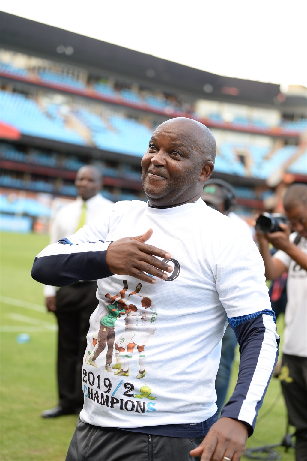 Mamelodi Sundowns coach Pitso Mosimane back Orlando Pirates to beat Kaizer Chiefs. 